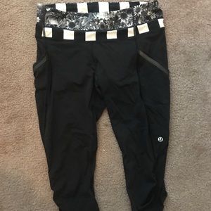 Lululemon run a marathon crop size 8